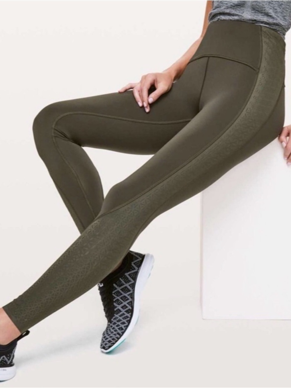 Lululemon Olive Textured Green Strength & Sweat Tight 28” - Size 6